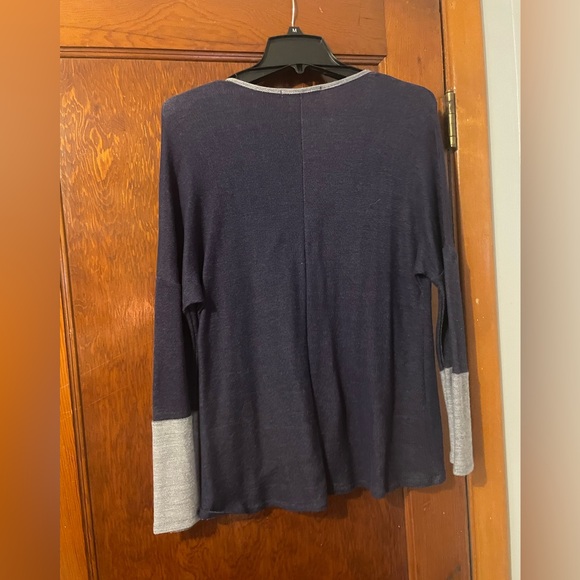 Liberty love Top - Picture 4 of 4